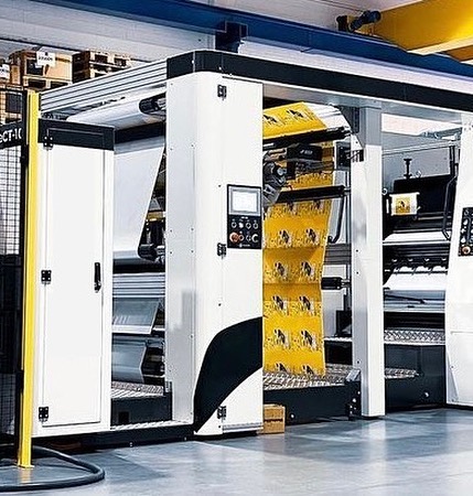 Proyecto Carenado superior en acero para máquina de impresión industrial en hierro / acero al carbono